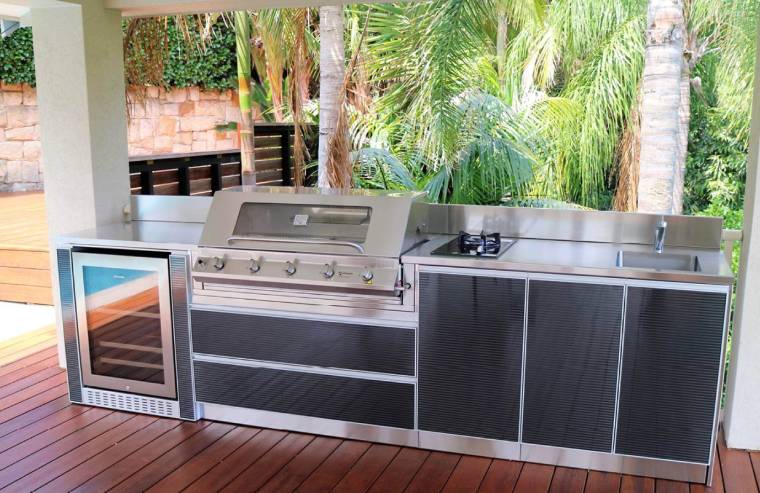 Different types of outdoor kitchen designs