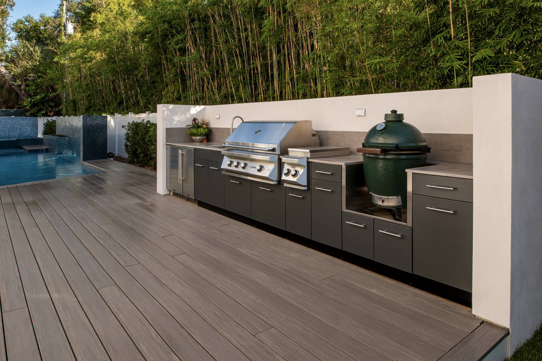Distinqt outdoor kitchen design